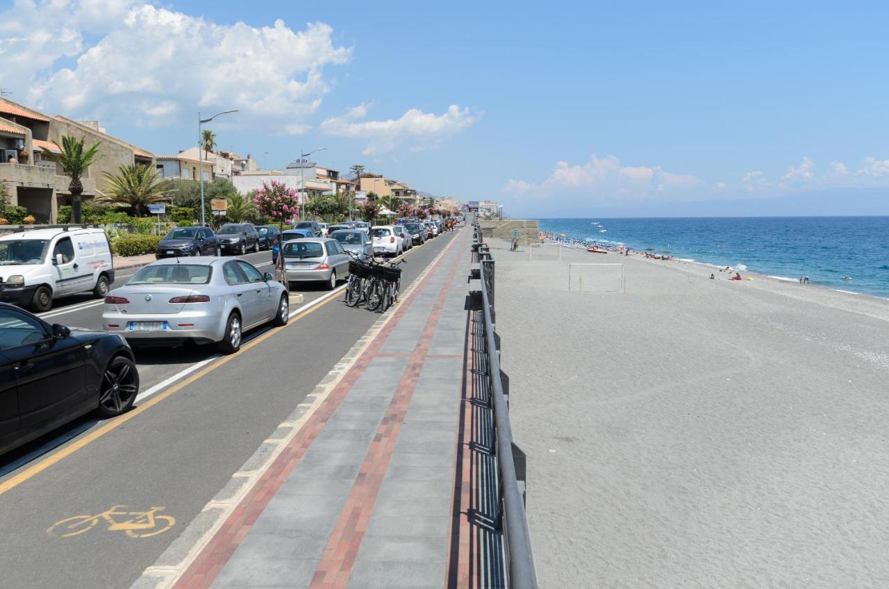 סנטה תרזה די ריבה Marina D'Agro Residence מראה חיצוני תמונה