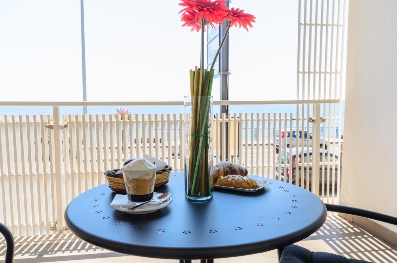 סנטה תרזה די ריבה Marina D'Agro Residence מראה חיצוני תמונה