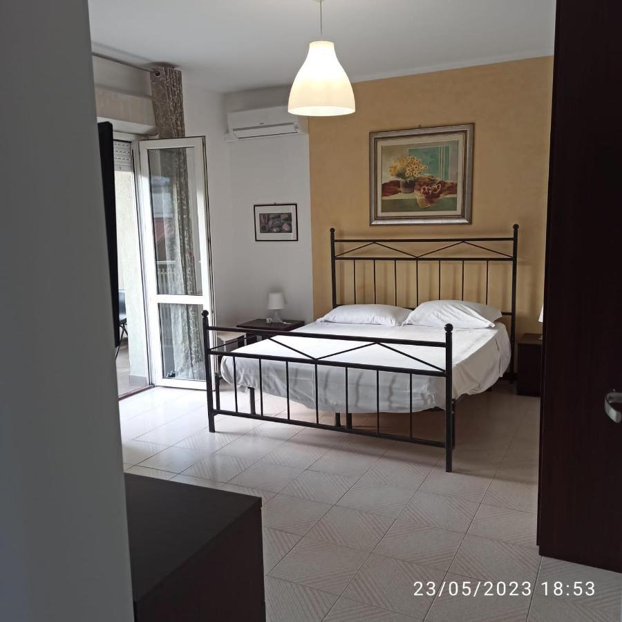 סנטה תרזה די ריבה Marina D'Agro Residence מראה חיצוני תמונה